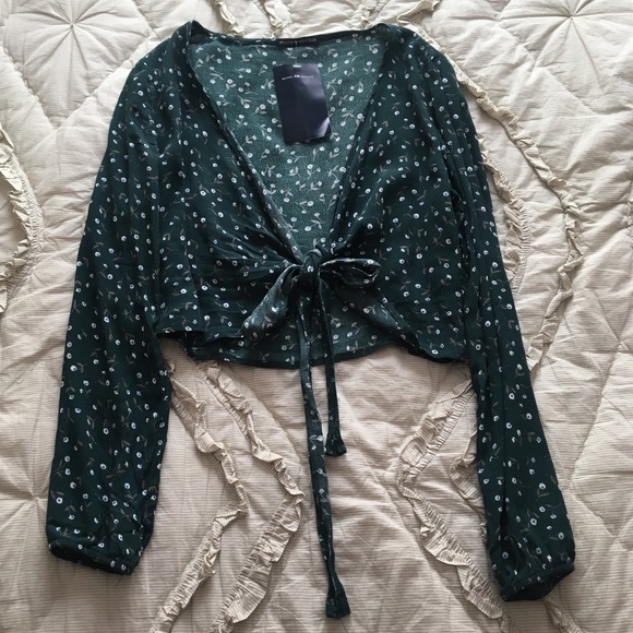 Brandy Melville | Floral Tie Crop Top - Picture 1 of 4